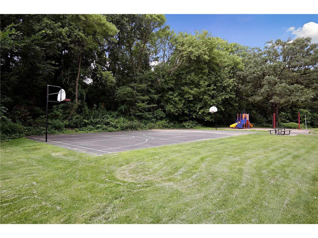 515 Farrell Street N Maplewood MN 55119 7042290 image26