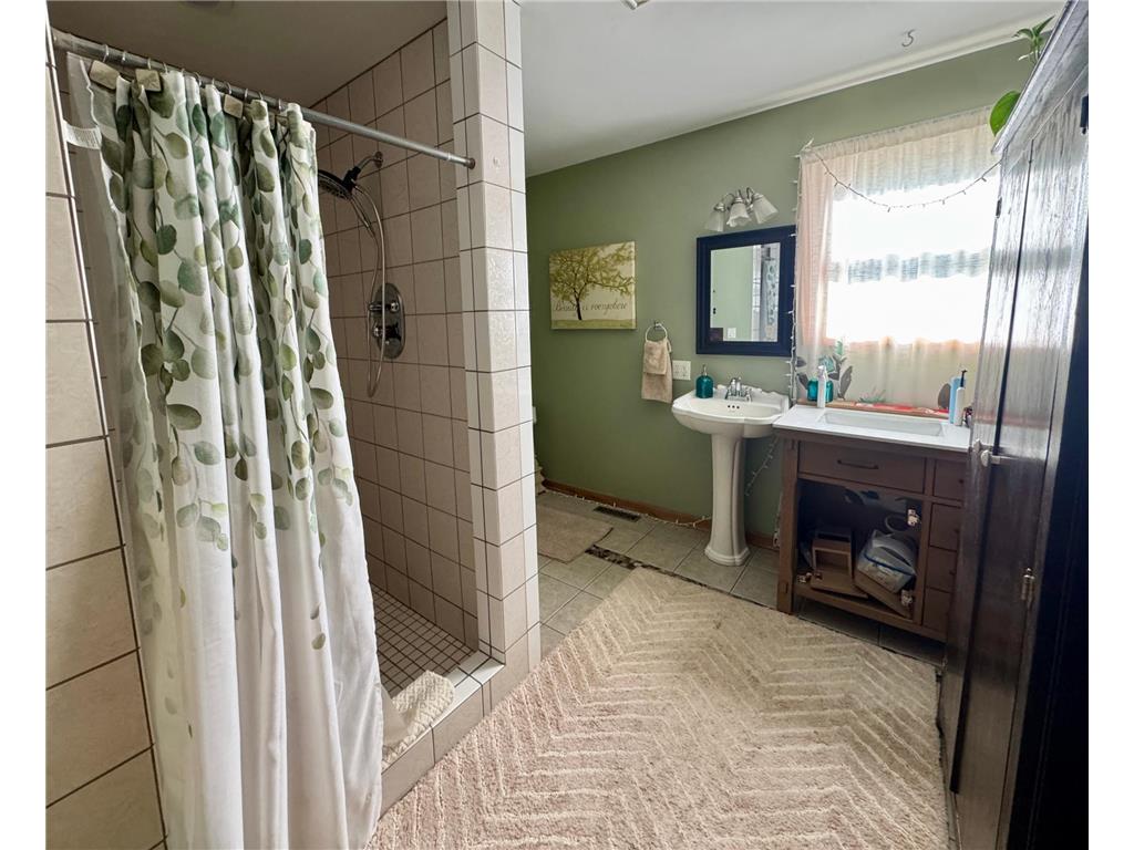 515 N Halvorson Street Redwood Falls MN 56283 7113604 image15