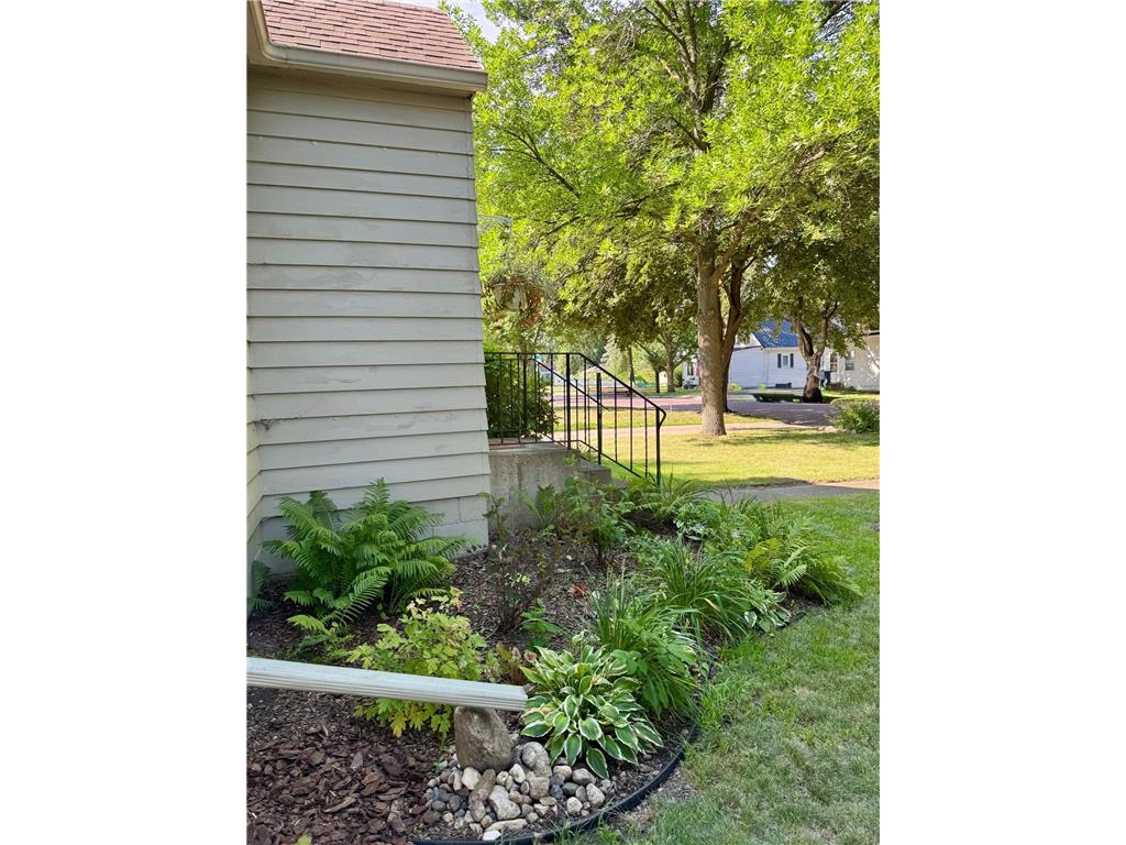 515 N Halvorson Street Redwood Falls MN 56283 7113604 image30