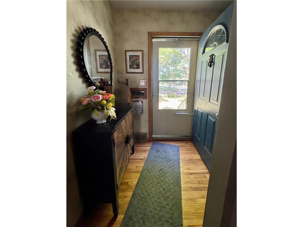 515 N Halvorson Street Redwood Falls MN 56283 7113604 image4