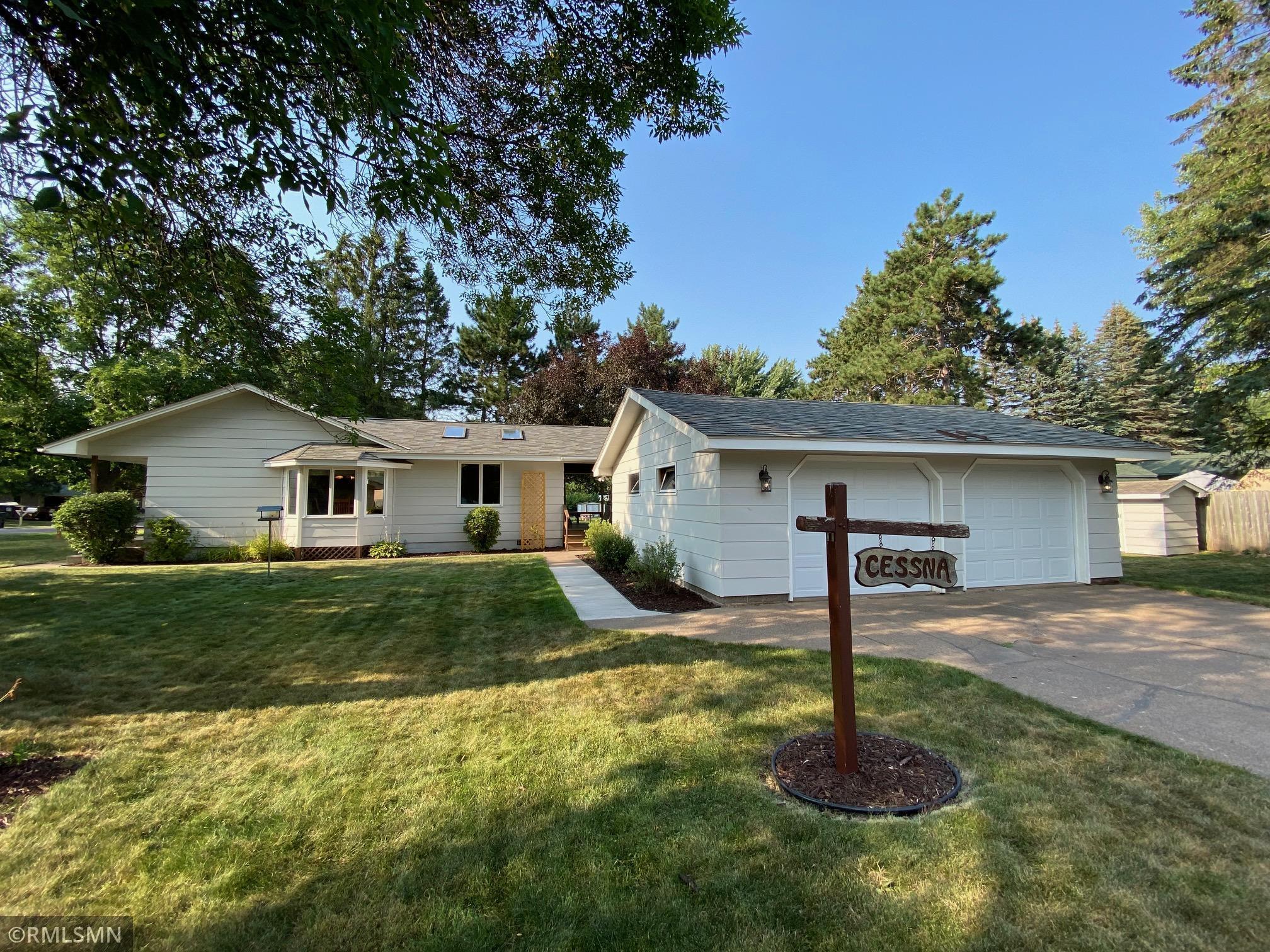 515 Oak Avenue, Hinckley, MN 55037 MLS 6074792 Edina Realty