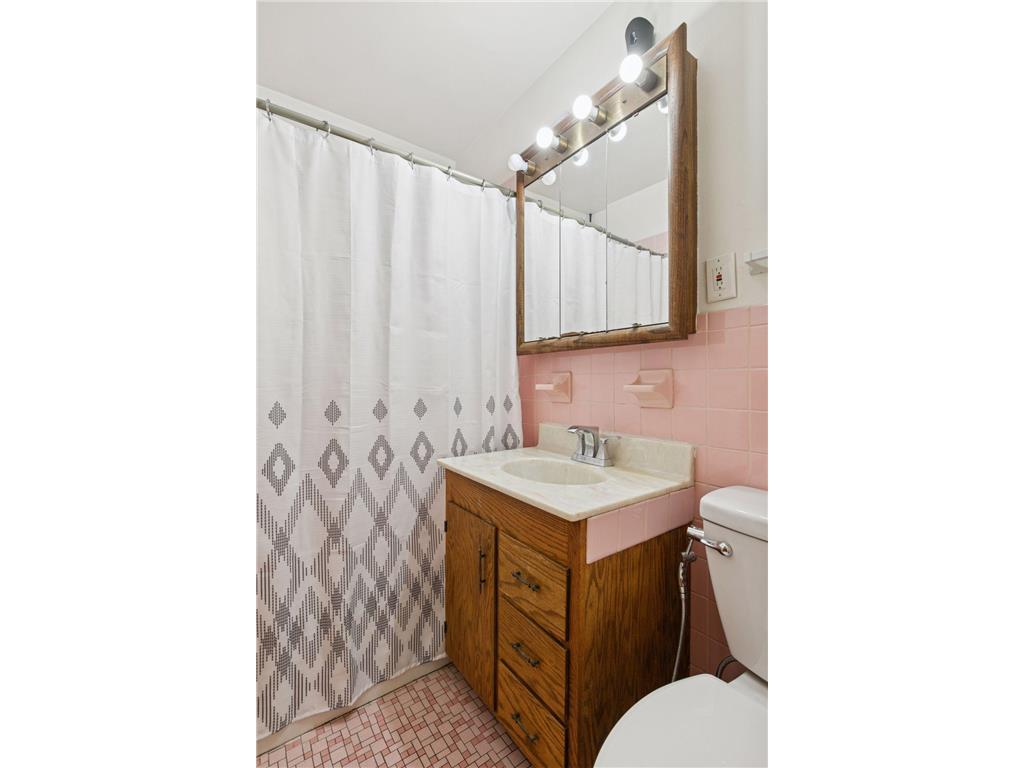 5157 Vincent Avenue N Minneapolis MN 55430 6818108 image13