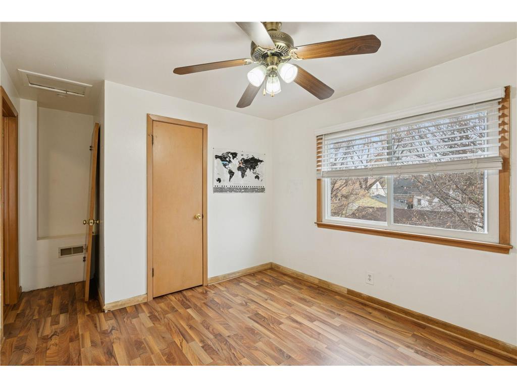 5157 Vincent Avenue N Minneapolis MN 55430 6818108 image18