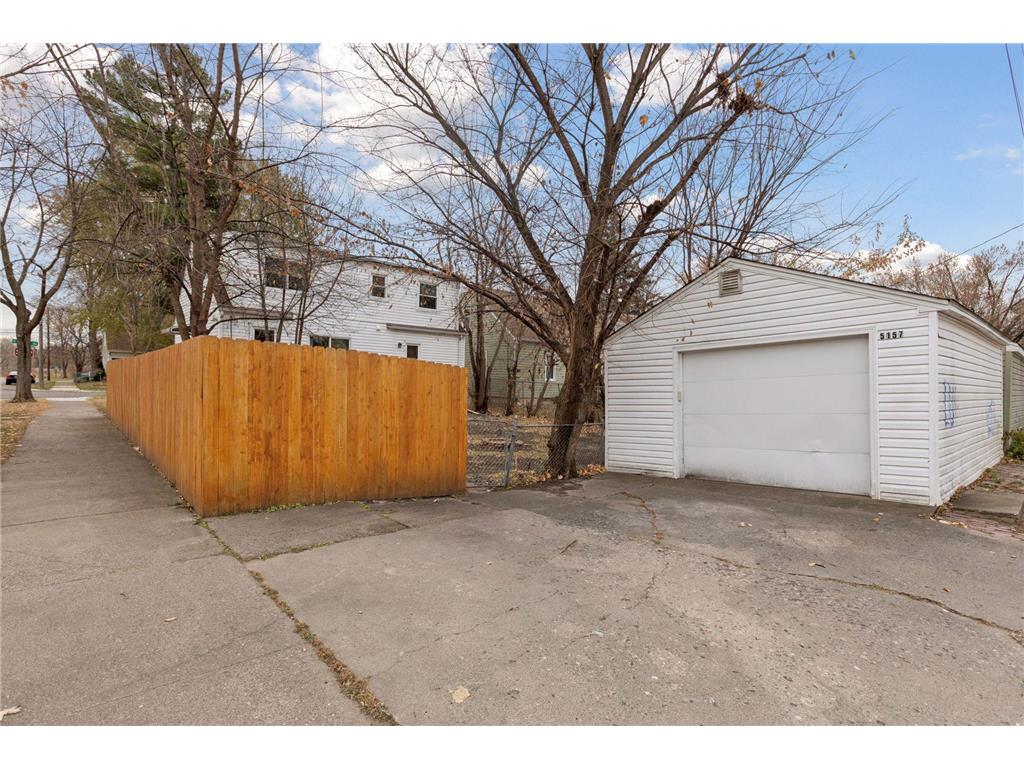 5157 Vincent Avenue N Minneapolis MN 55430 6818108 image22