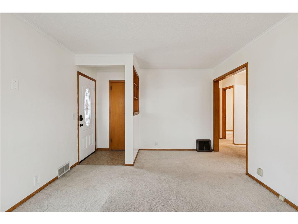 5157 Vincent Avenue N Minneapolis MN 55430 6818108 image4