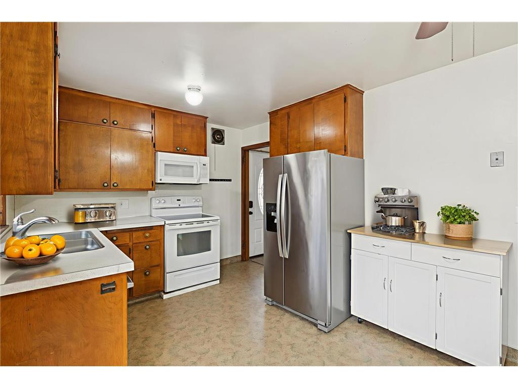 5157 Vincent Avenue N Minneapolis MN 55430 6818108 image7