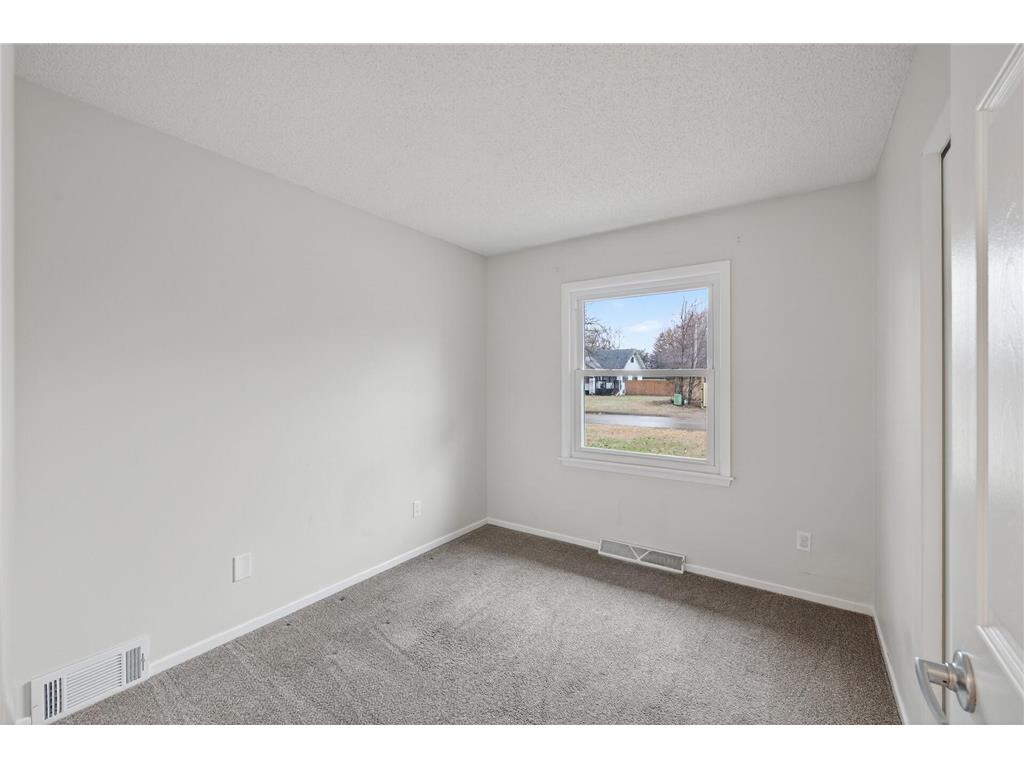 516 55th Avenue N Brooklyn Center MN 55430 7048958 image20