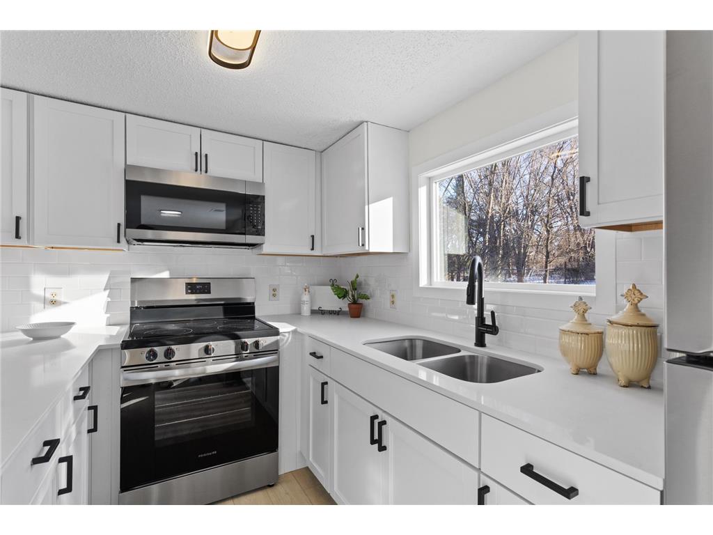 516 Dayton Road Champlin MN 55316 7027200 image11