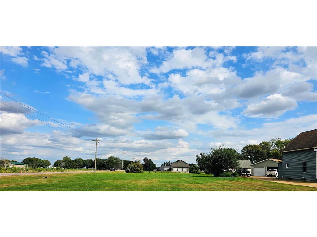 516 Dugan Street N Welcome MN 56181 6802532 image2