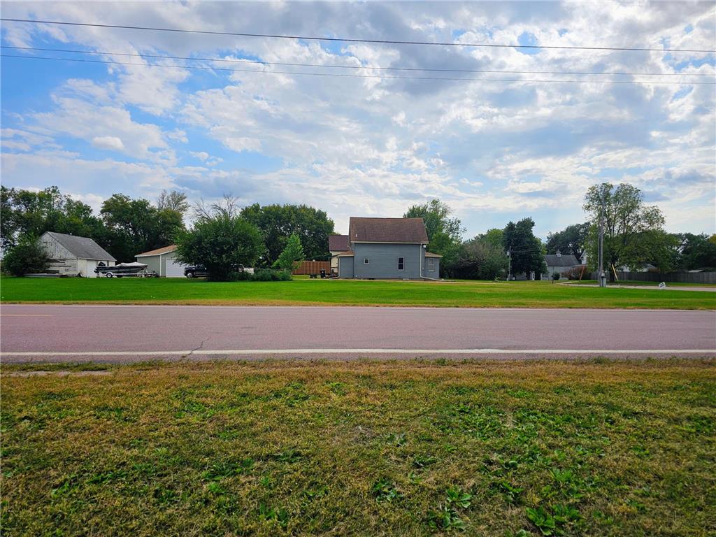 516 Dugan Street N Welcome MN 56181 6802532 image4