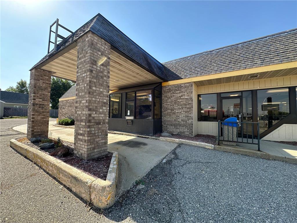 516 E Bridge Street Redwood Falls MN 56283 6819731 image11