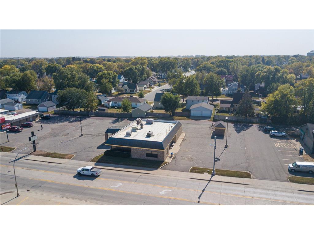 516 E Bridge Street Redwood Falls MN 56283 6819731 image2