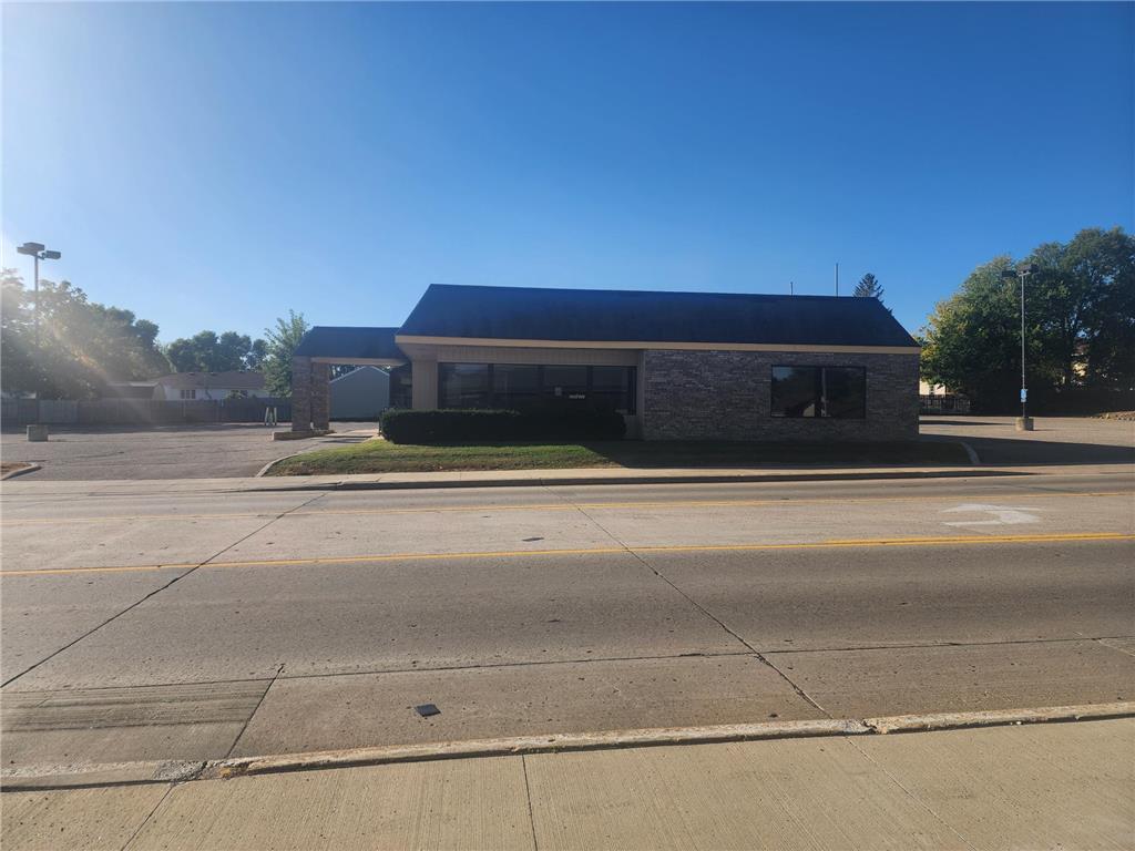 516 E Bridge Street Redwood Falls MN 56283 6819731 image7