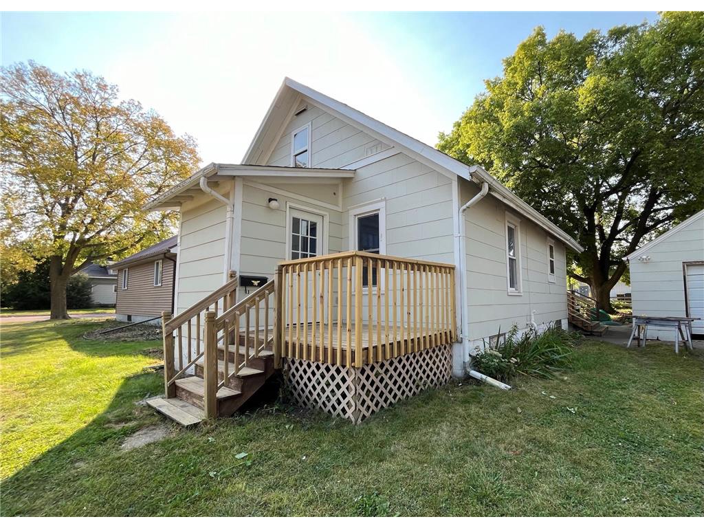 516 E Spring Street Redwood Falls MN 56283 6601244 image1