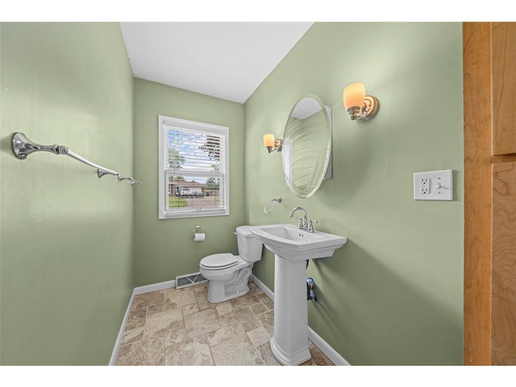 516 Gray Street Hudson WI 54016 7105790 image15