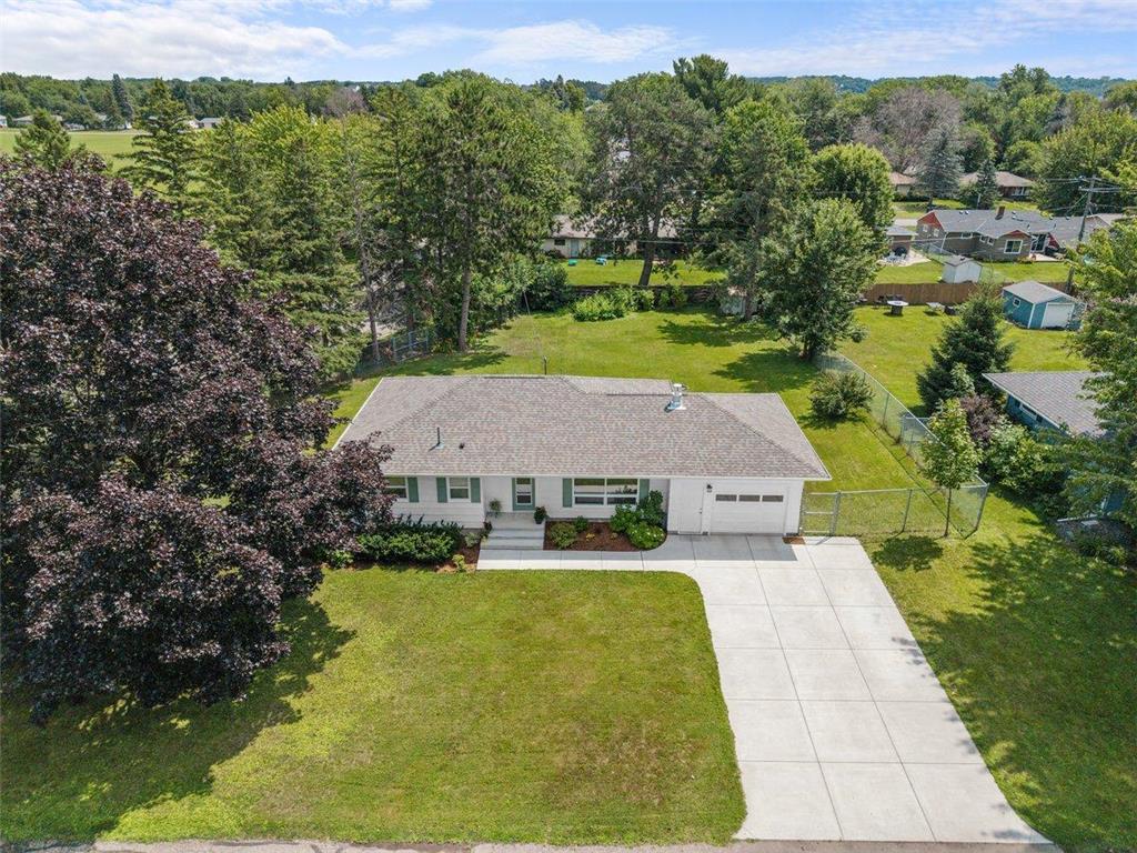 516 Gray Street Hudson WI 54016 7105790 image2