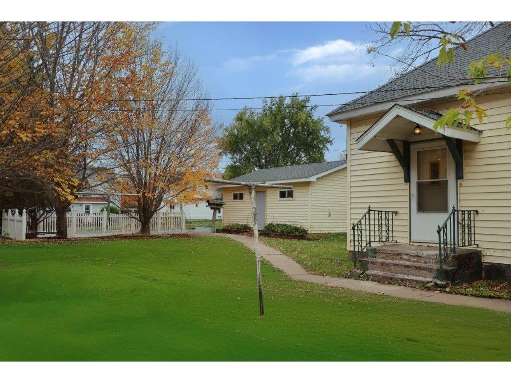 516 Lake Avenue E Ladysmith WI 54848 6806414 image2