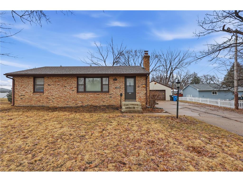 5168 Hughes Avenue Fridley MN 55421 7022578 image1