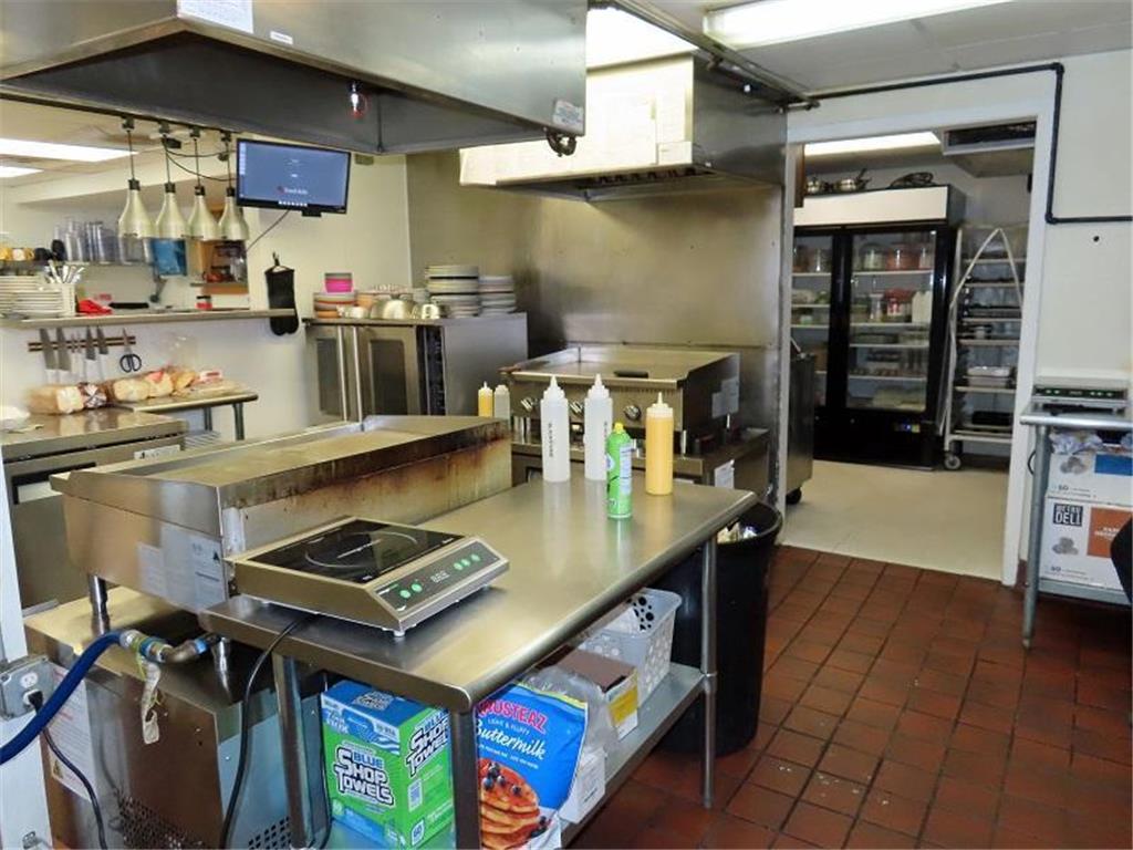 517 Duluth Avenue S Thief River Falls MN 56701 6696261 image33