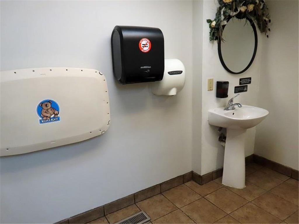 517 Duluth Avenue S Thief River Falls MN 56701 6696261 image35