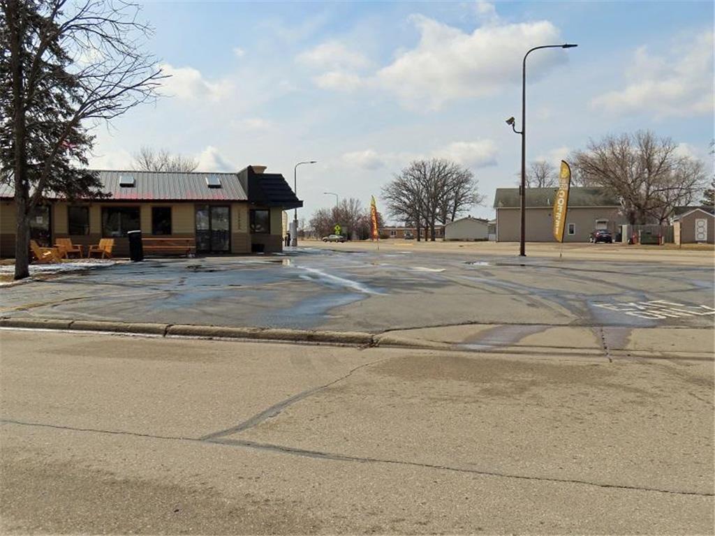 517 Duluth Avenue S Thief River Falls MN 56701 7071997 image7