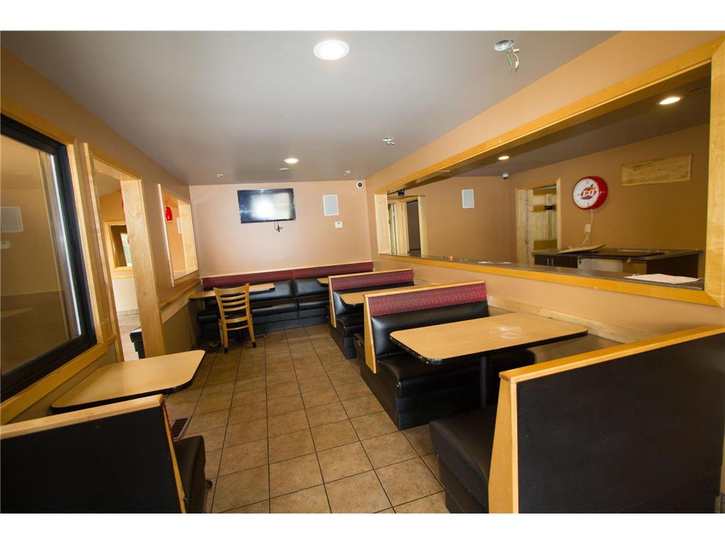 517 Duluth Avenue S Thief River Falls MN 56701 7071997 image9