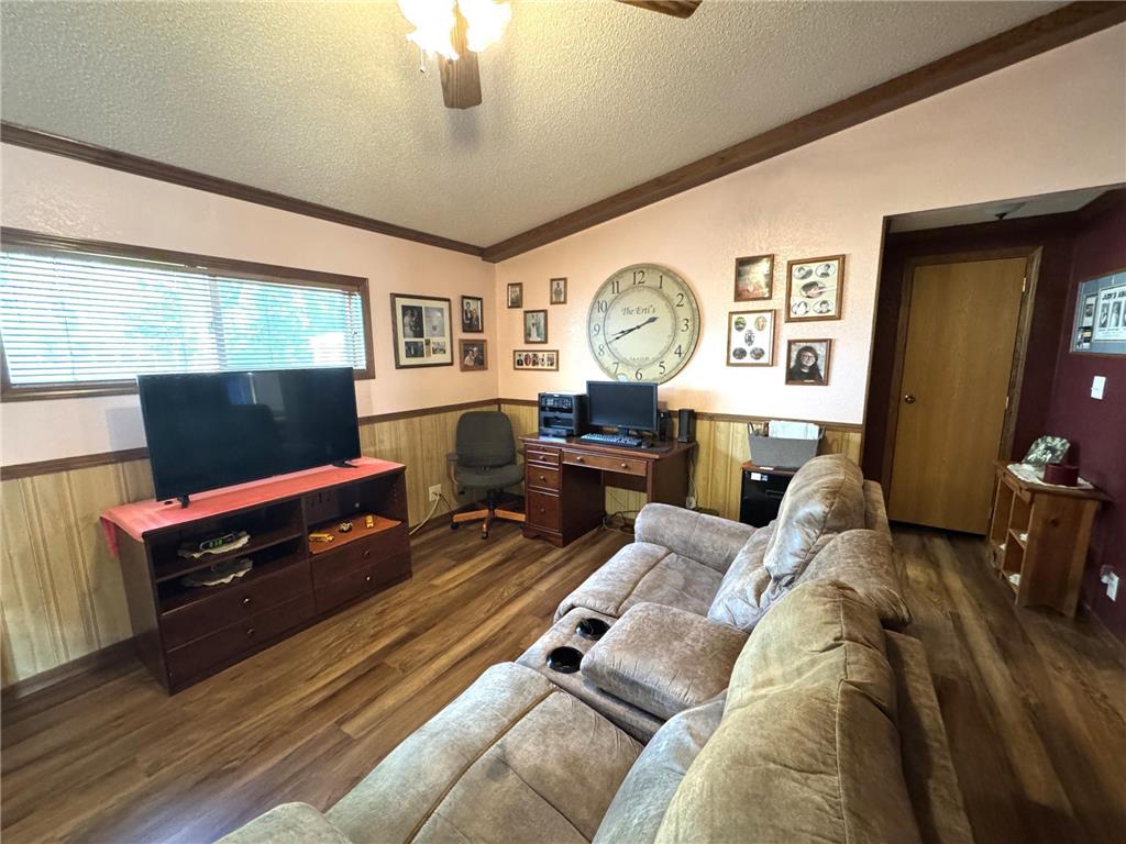 517 Locust Avenue Marshall MN 56258 6775756 image23