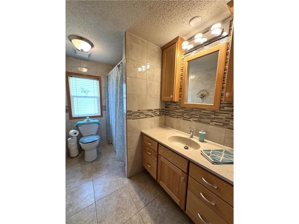 517 Locust Avenue Marshall MN 56258 6775756 image28
