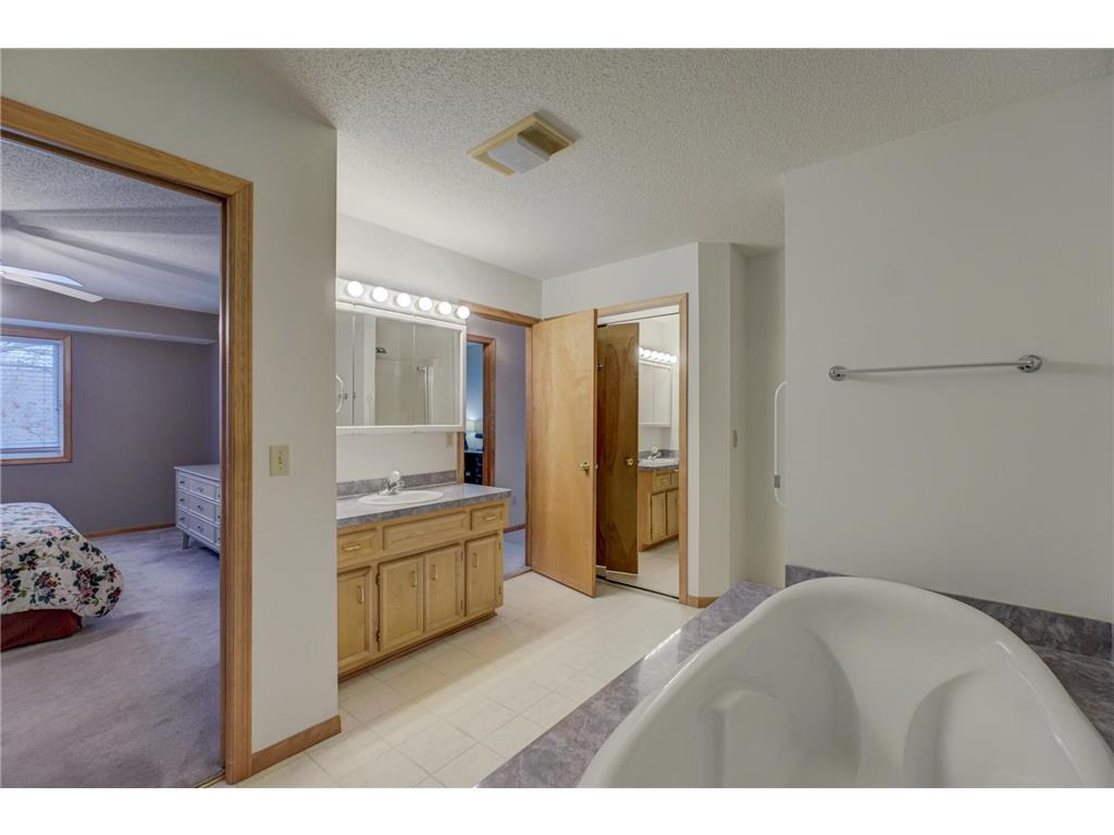 5170 Upper 141st Street W Apple Valley MN 55124 7017746 image24