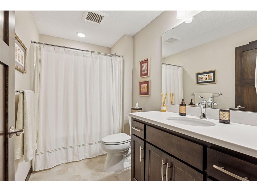 5174 Sundial Lane Woodbury MN 55129 7006900 image53