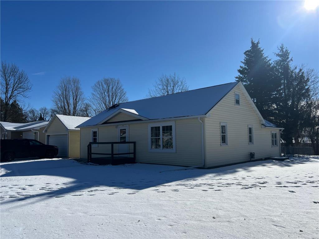 518 8th Avenue Shell Lake WI 54871 6655490 image1