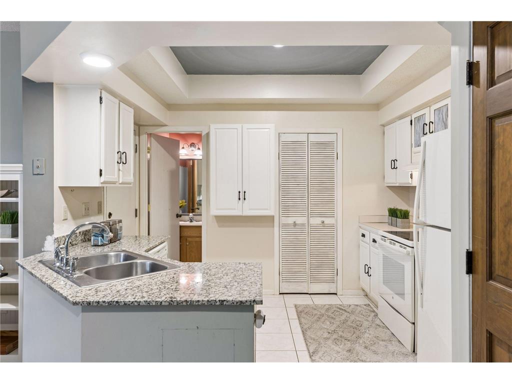 518 Lovell Avenue #3 Roseville MN 55113 7075937 image4