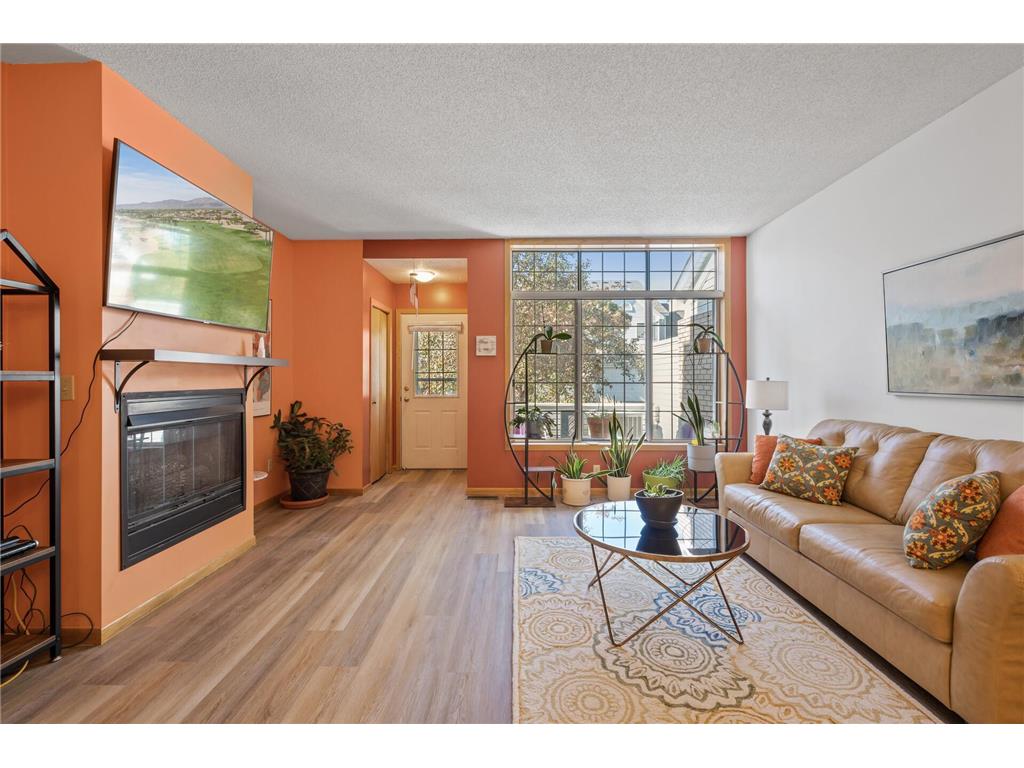 518 Lovell Avenue #6 Roseville MN 55113 6445732 image1