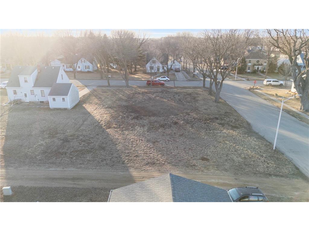 518 NE Park Street Luverne MN 56156 7020878 image1