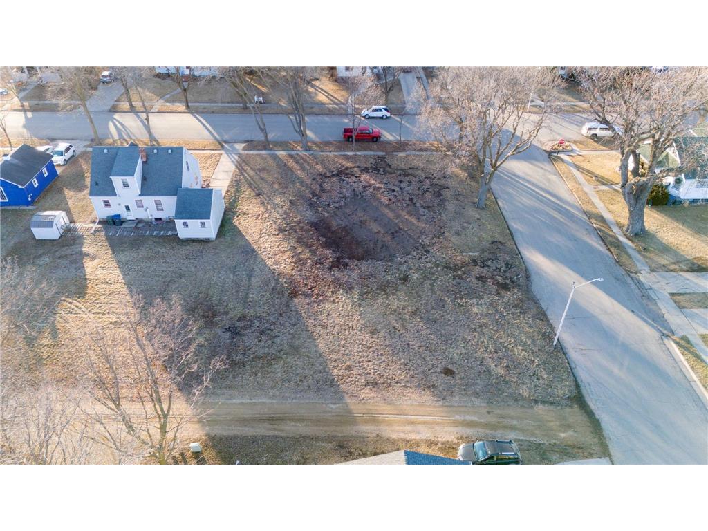 518 NE Park Street Luverne MN 56156 7020878 image2