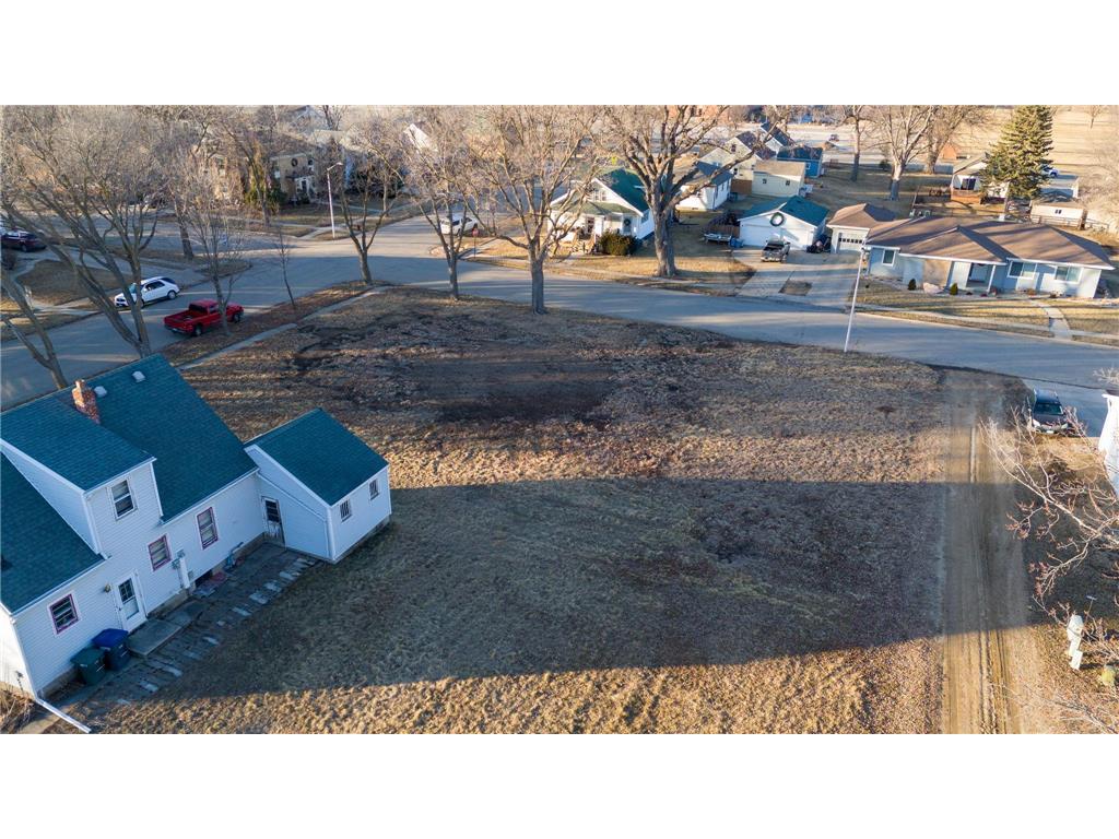 518 NE Park Street Luverne MN 56156 7020878 image7