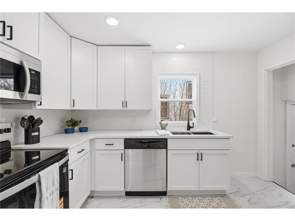 518 W 32nd Street Minneapolis MN 55408 7005097 image12