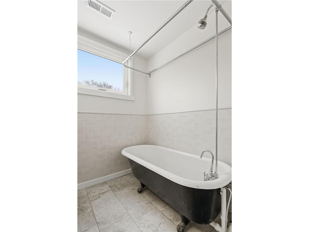 518 W 32nd Street Minneapolis MN 55408 7005097 image29