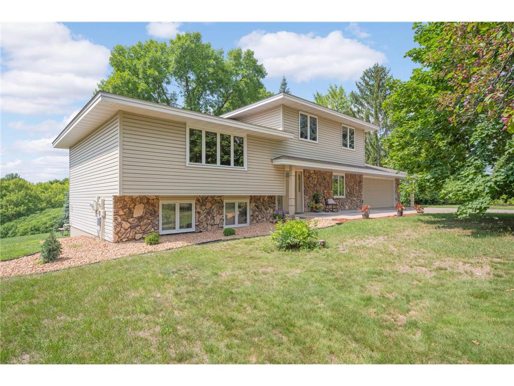 5185 Fern Drive Independence MN 55357 - Sarah 6401580 image1