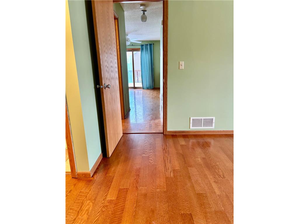 5187 Heath Avenue N Oakdale MN 55128 6820680 image15