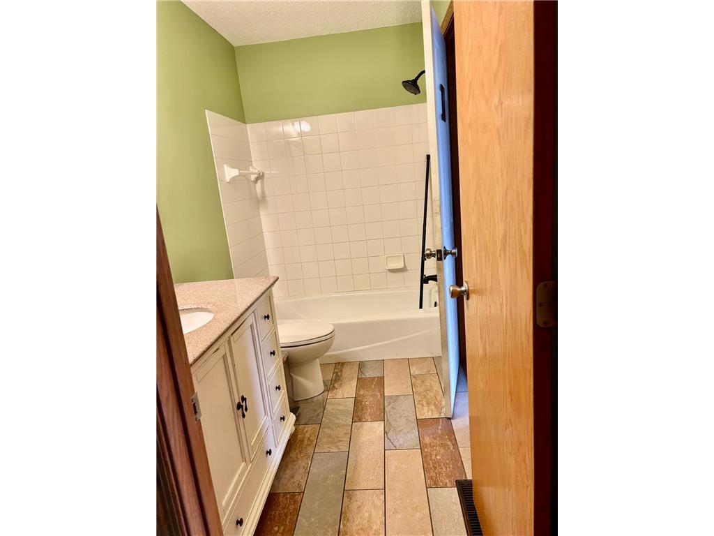 5187 Heath Avenue N Oakdale MN 55128 6820680 image25