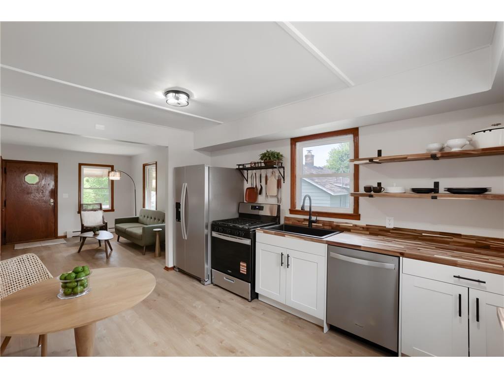 519 36th Avenue NE Minneapolis MN 55418 7075100 image3
