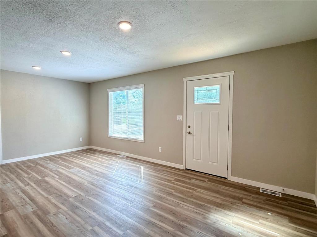 519 E 9th Street Morris MN 56267 7104131 image4
