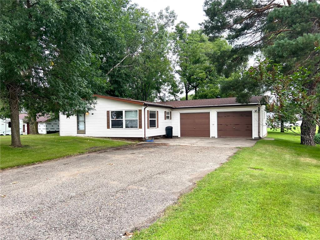 519 Grove Street Erhard MN 56534 6574762 image1