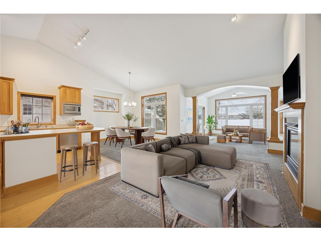 519 Holly Lane N Oakdale MN 55128 7088405 image1