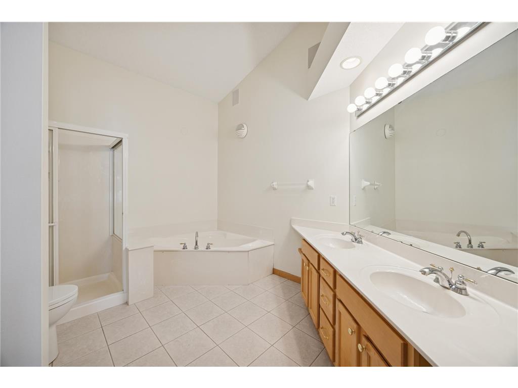 519 Holly Lane N Oakdale MN 55128 7088405 image19