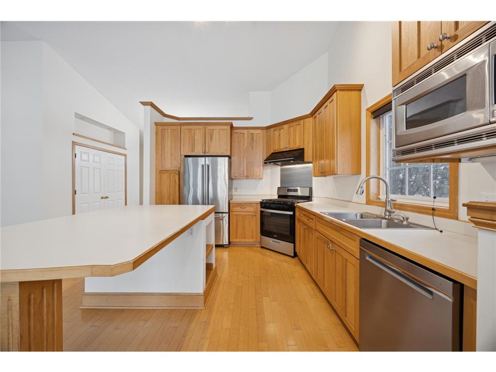 519 Holly Lane N Oakdale MN 55128 7088405 image8