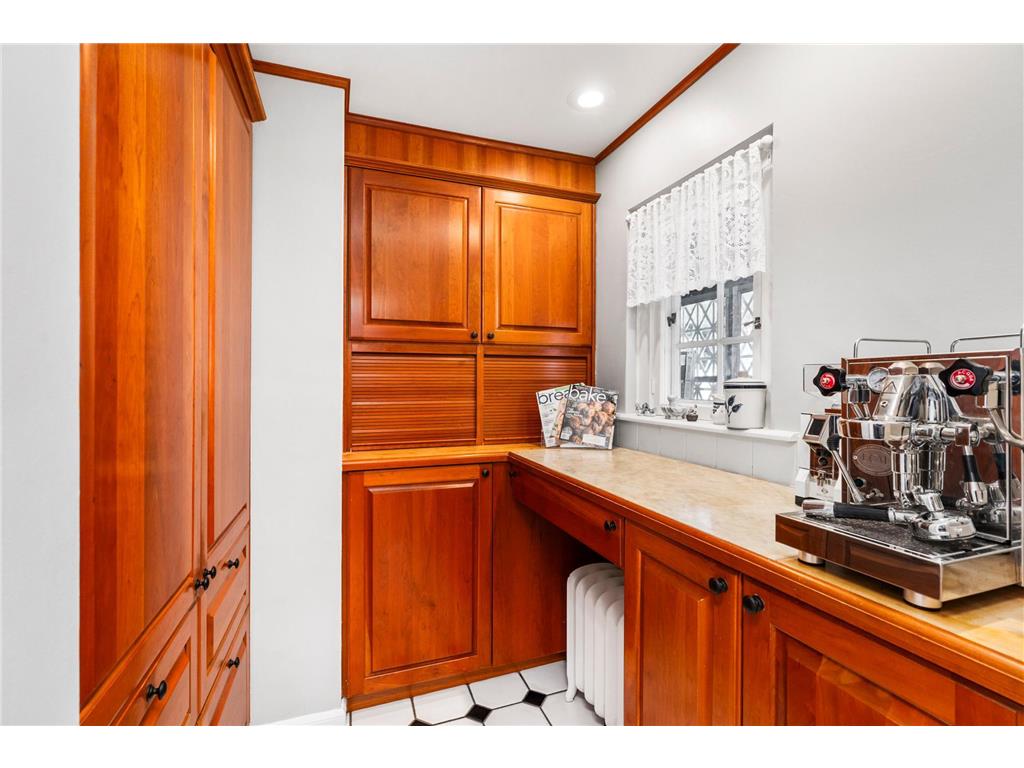 519 N Hawthorne Road, Duluth, MN, 55812 MLS 7776787 Edina Realty