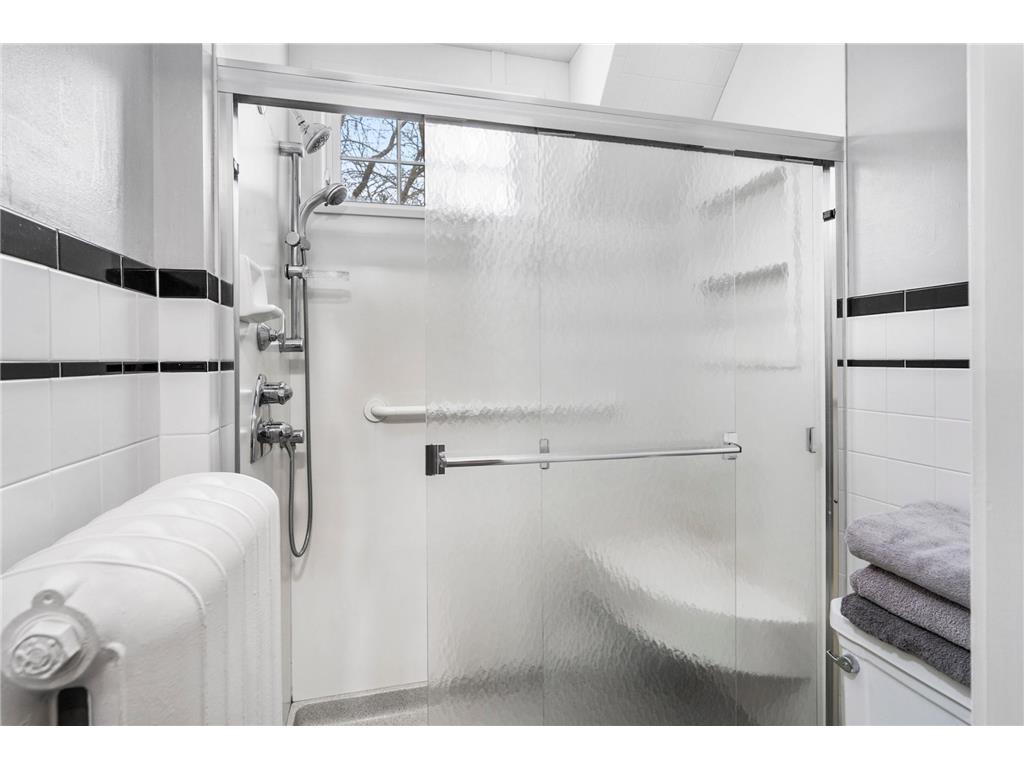 519 N Hawthorne Road, Duluth, MN, 55812 MLS 7776787 Edina Realty