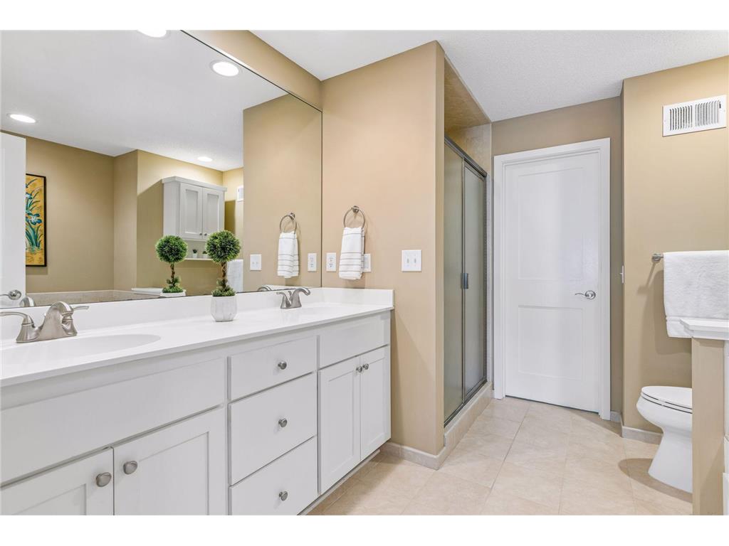 519 Willoughby Way W Minnetonka MN 55305 7104758 image22